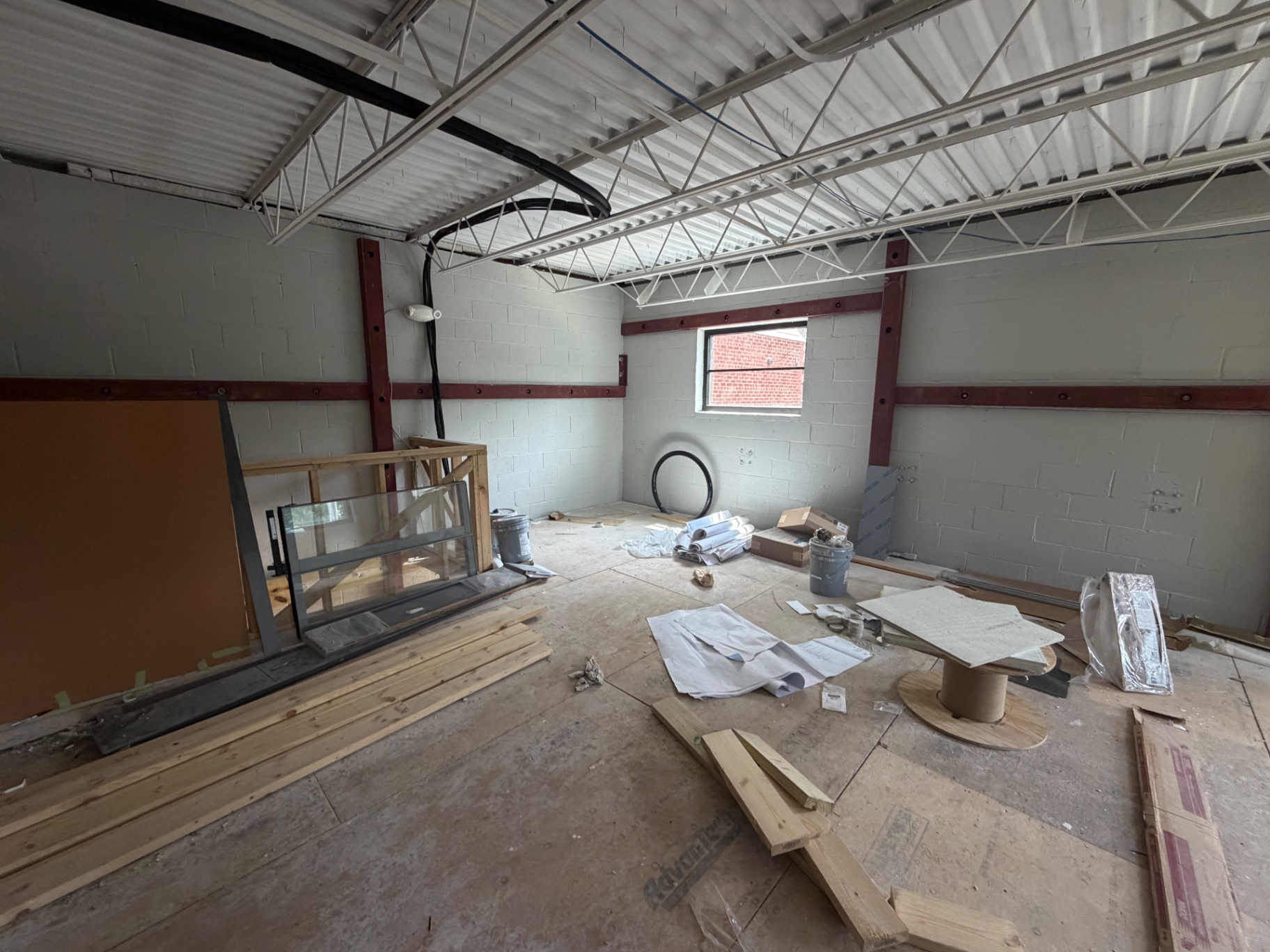Corner workspace under construction